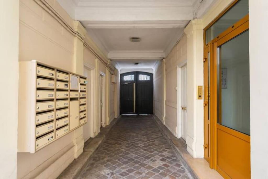 Central Studio Apartment Paris