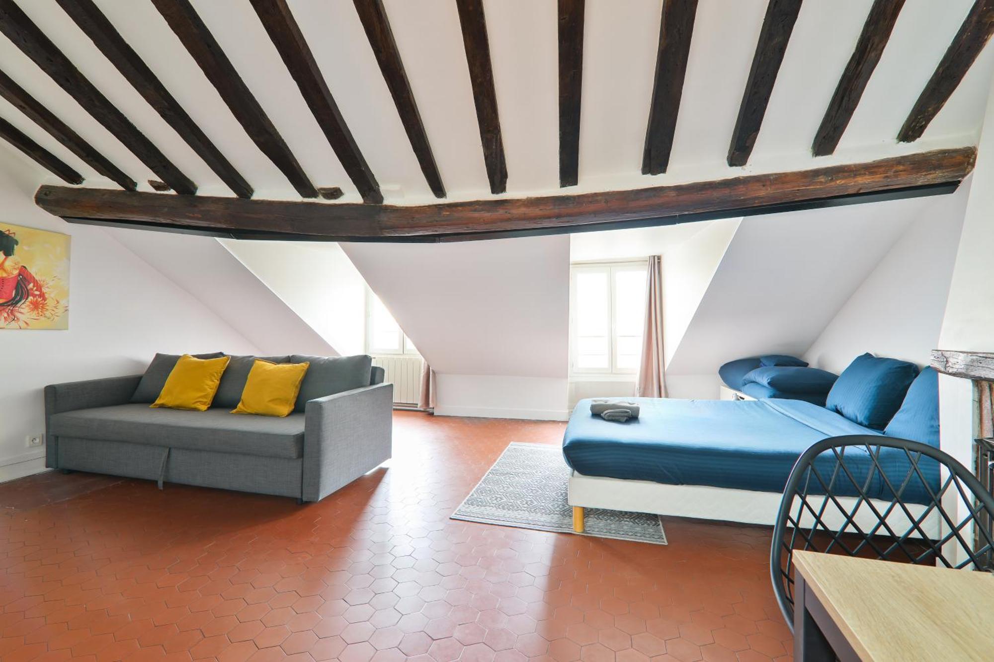 Appartement Quartier Saint-michel Notre-dame 2 *