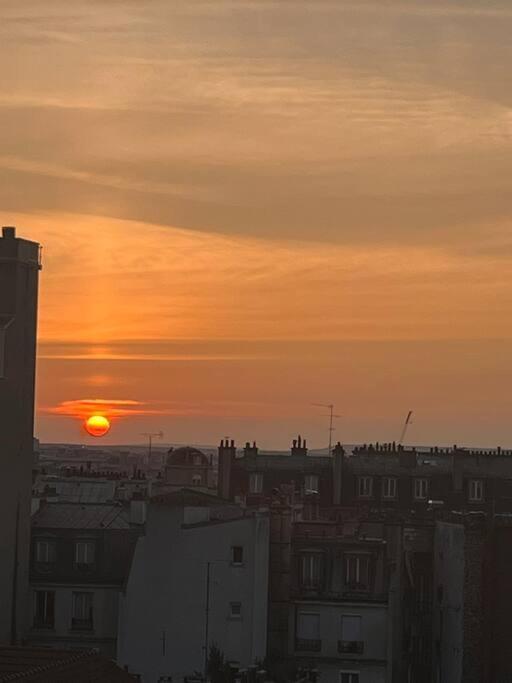 Montmartre With A View And Swimming Pool Access