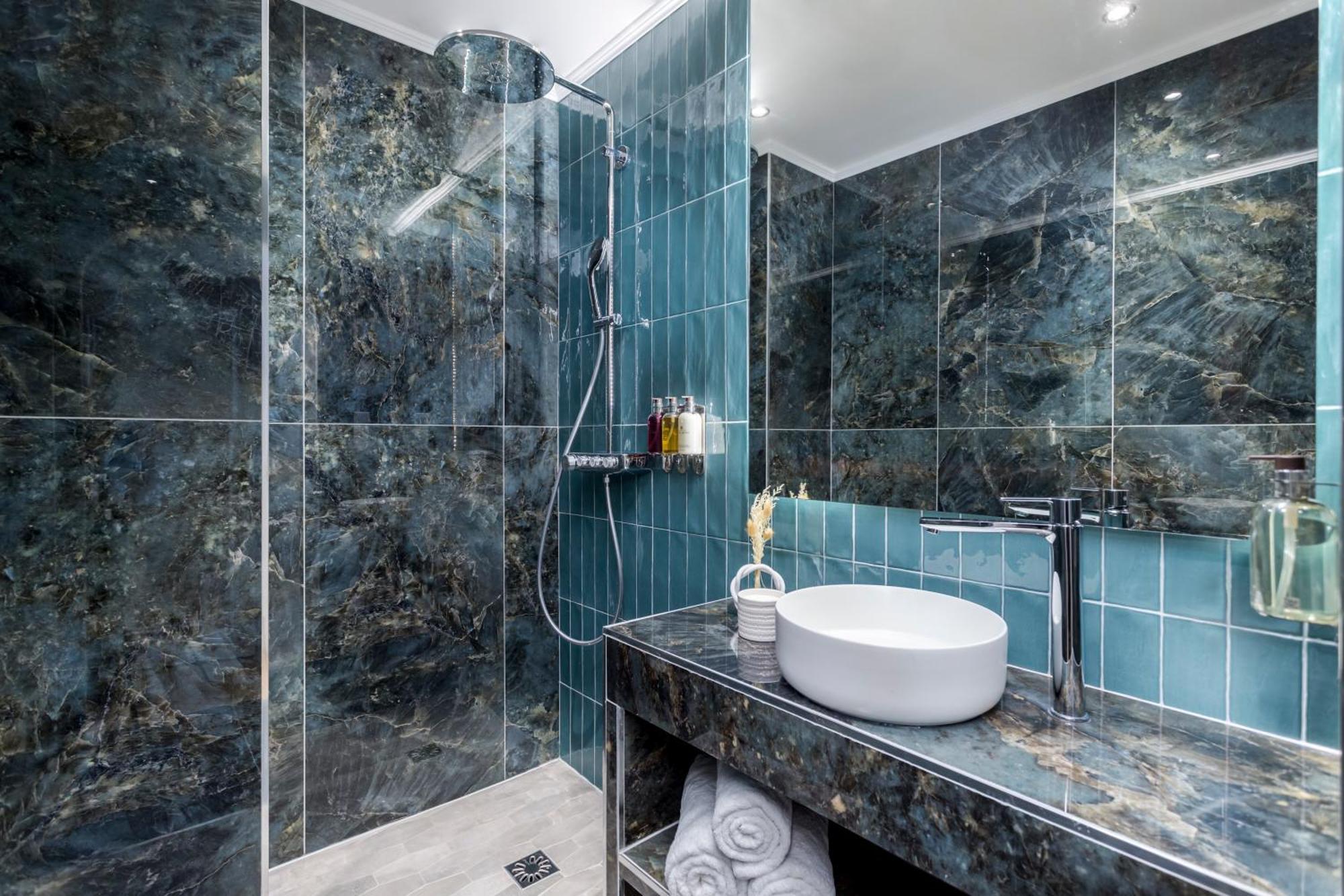 Merveil - Signature - Champs Elysees -kleber Apartment *