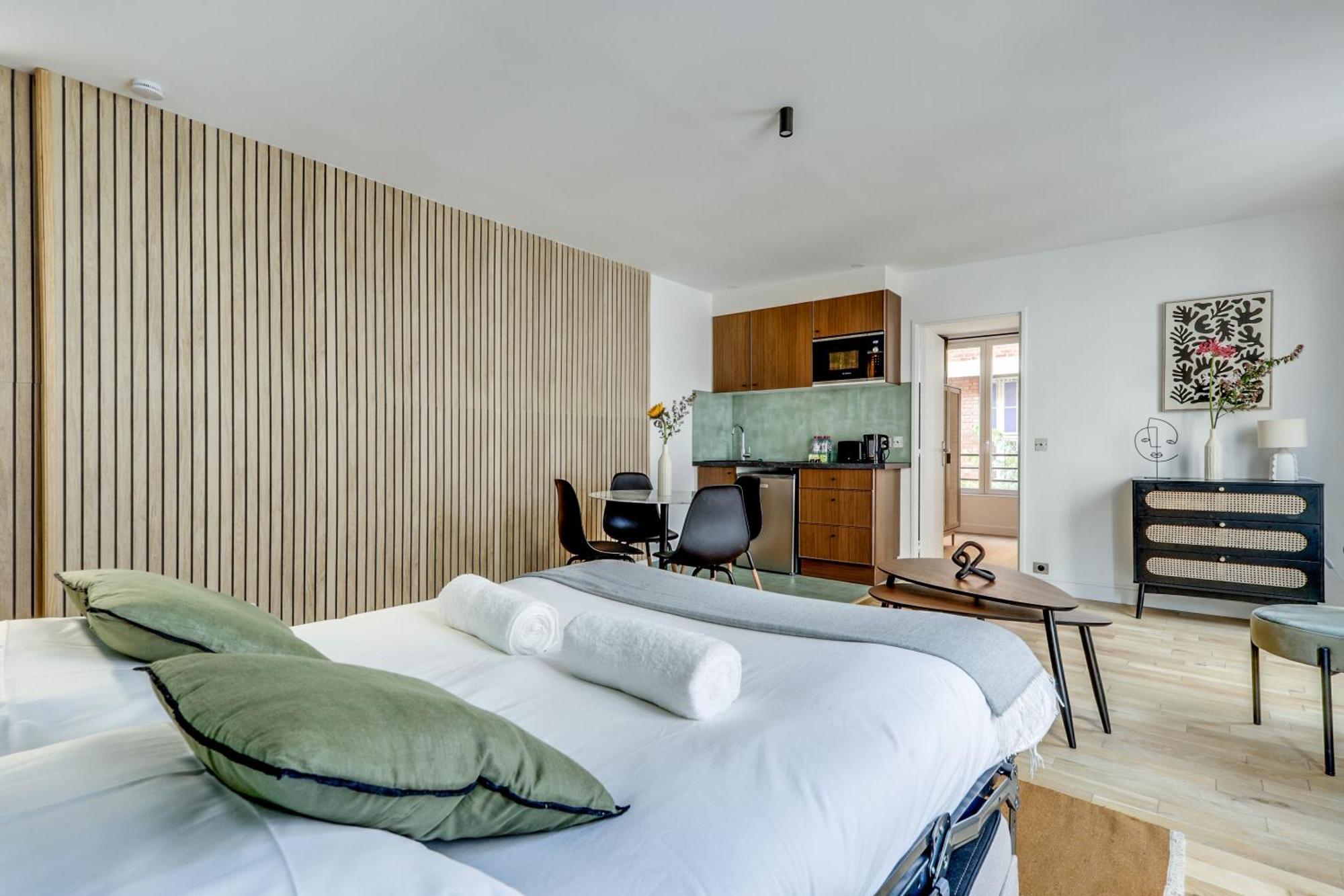 Apartment Heart Of Montmartre L Sacre-coeur At 10min