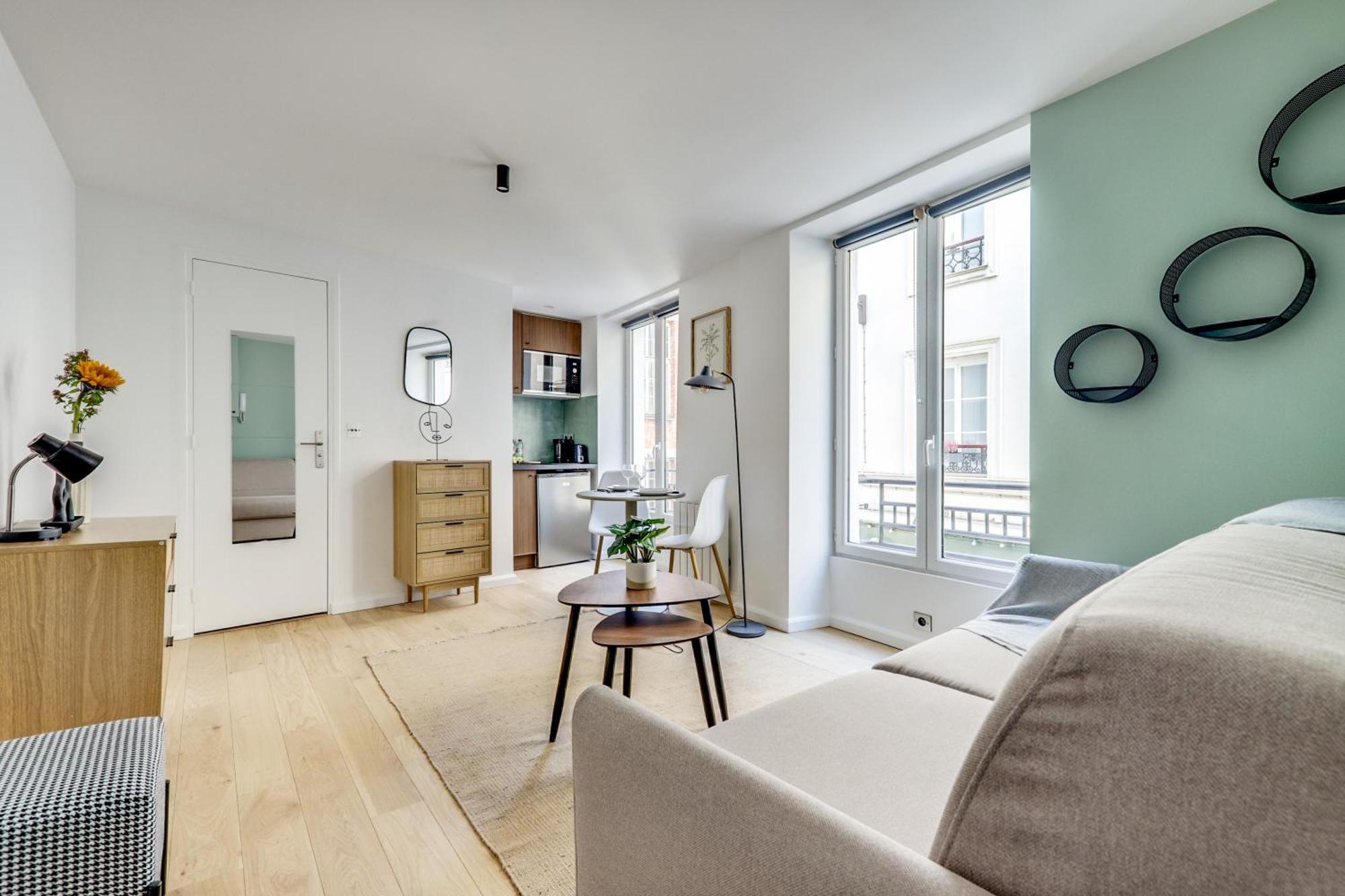 Montmartre L Center & Historic Sacre-coeur Appartement *