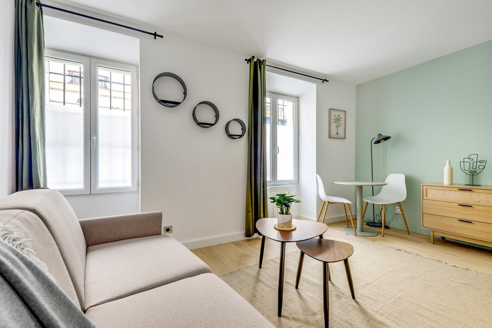 Montmartre L Center & Historic Sacre-coeur Appartement *