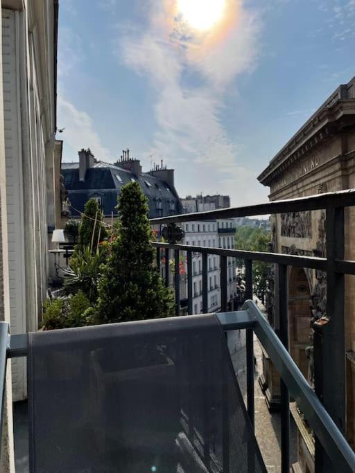 60sqm Design With Stunning View Apartment Paris