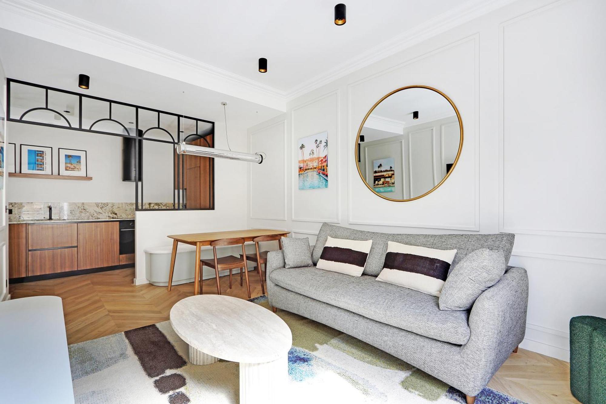 Apartment Pick A Flat's In Triangle D'or - Pierre 1er De Serbie *