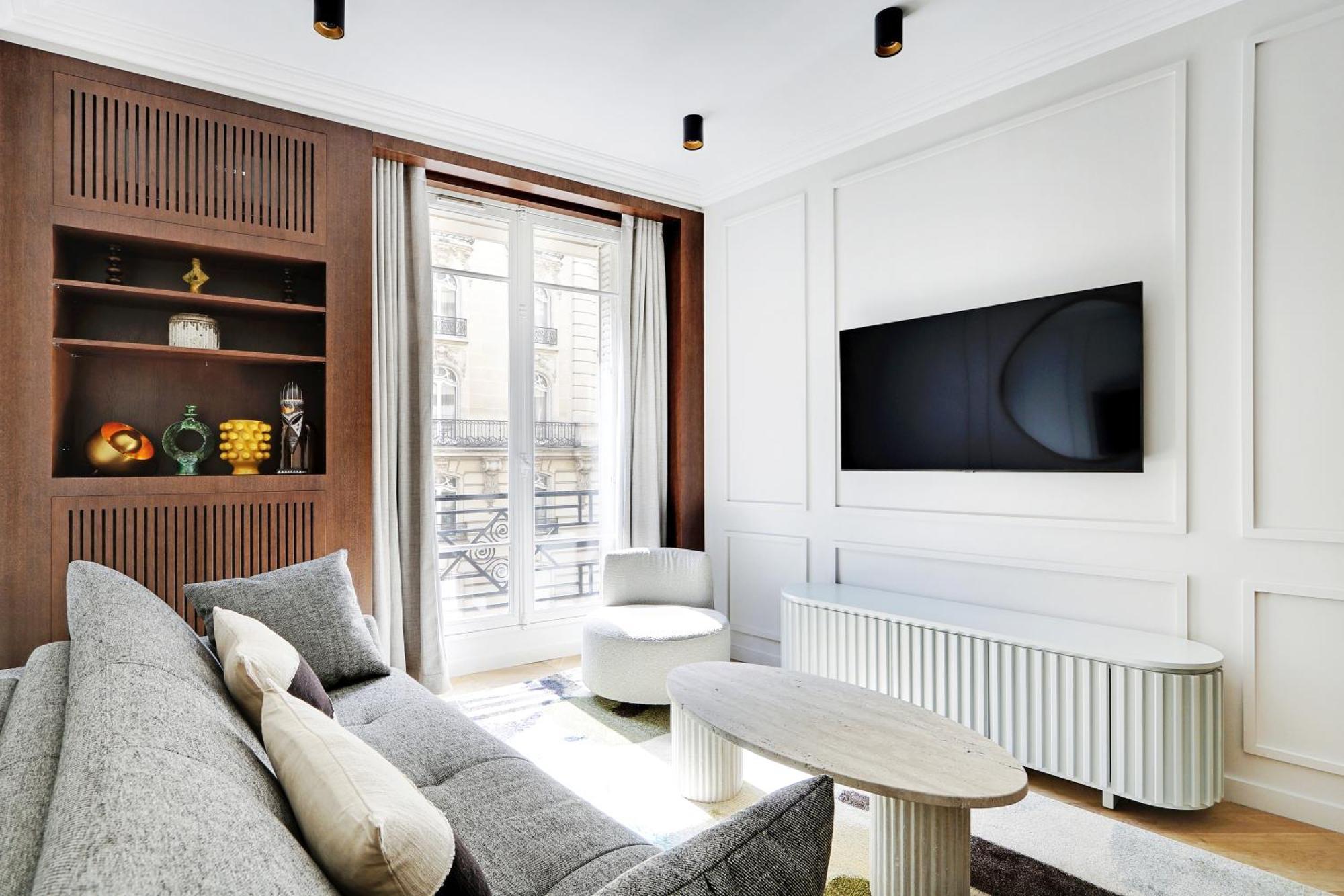 Pick A Flat's In Triangle D'or - Pierre 1er De Serbie Paris