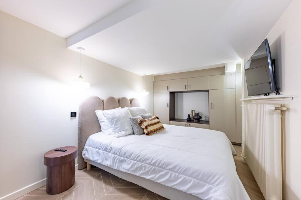 New Spacious 4 Star Family In Chic 16th District Paris