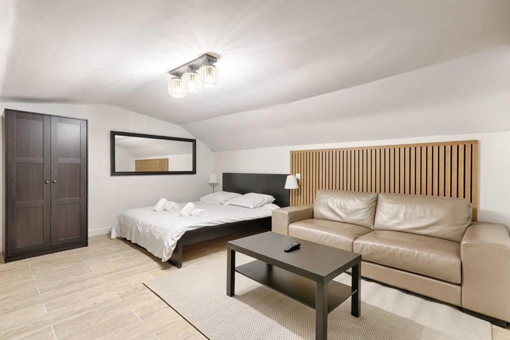 Apartment Charming Batignolles 6p