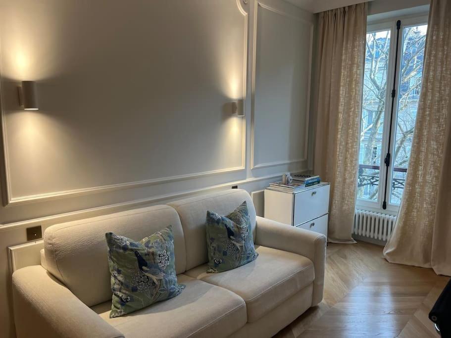 Apartment Haussmannien Luxe - 2 Chambres, Champs-elysees