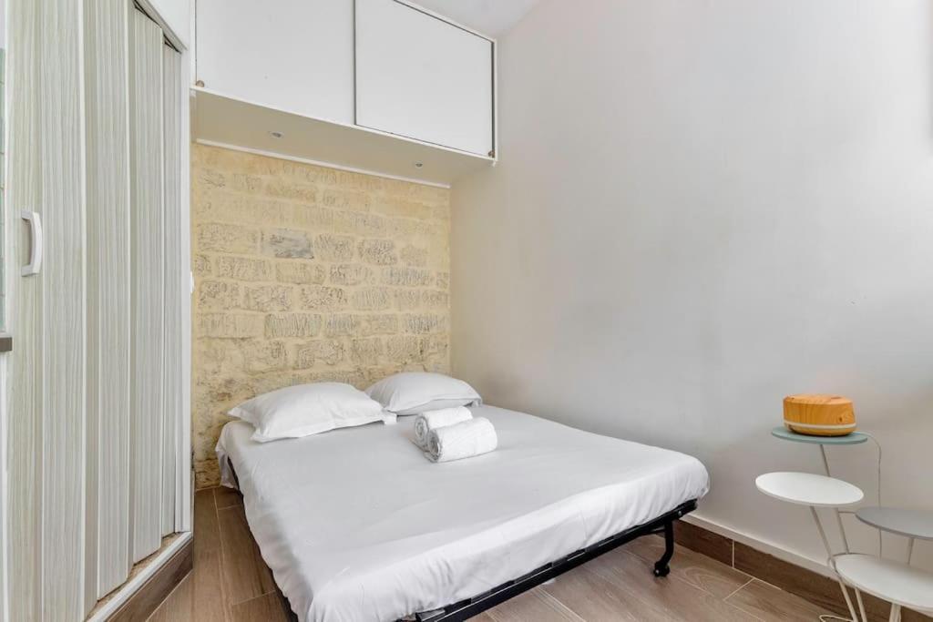 New Champs Elysees 2pax * Paris