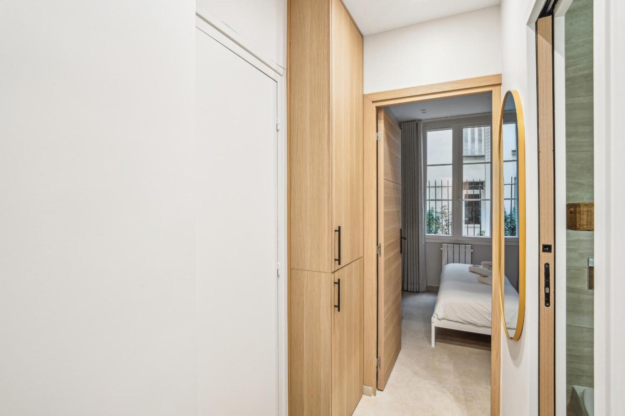 Elegant 1bdr-2p - Expo