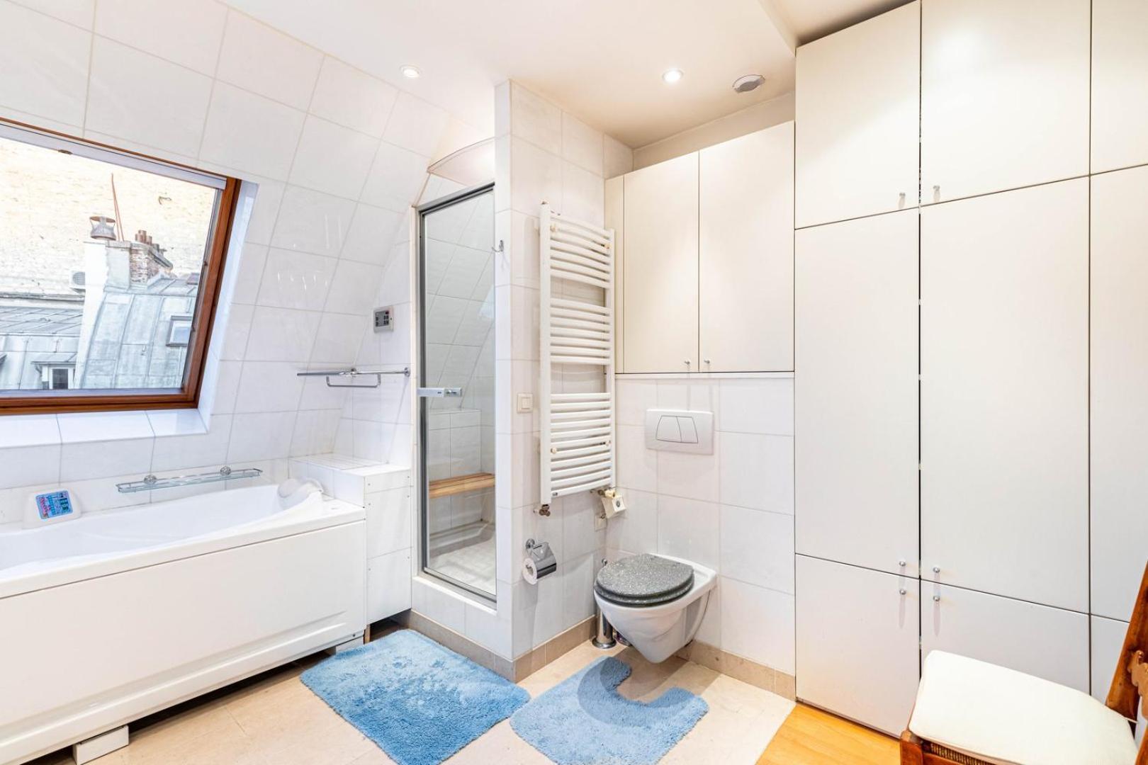 Guestready - Spacious Comfort In The 8th * Paris