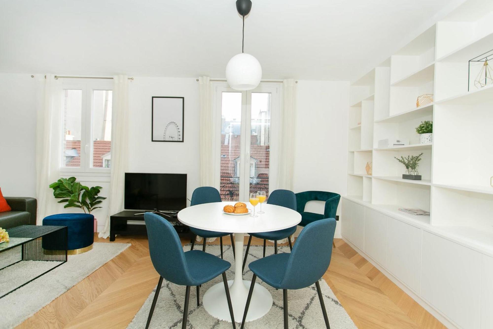 Apartment Haussmann - 2br Near Champs-elysees - Cityapartmentstay Paris