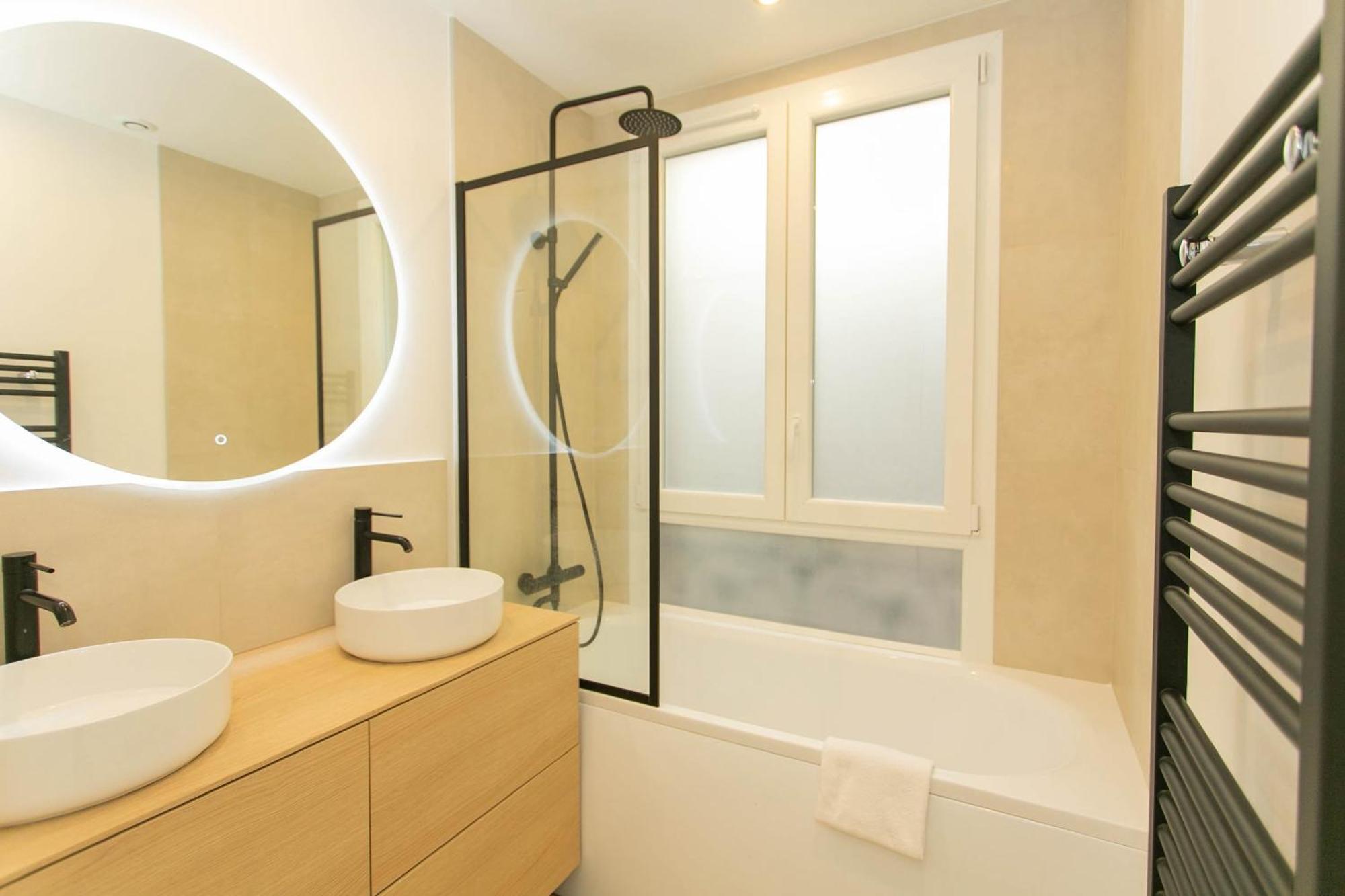 Haussmann - 2br Near Champs-elysees - Cityapartmentstay * Paris
