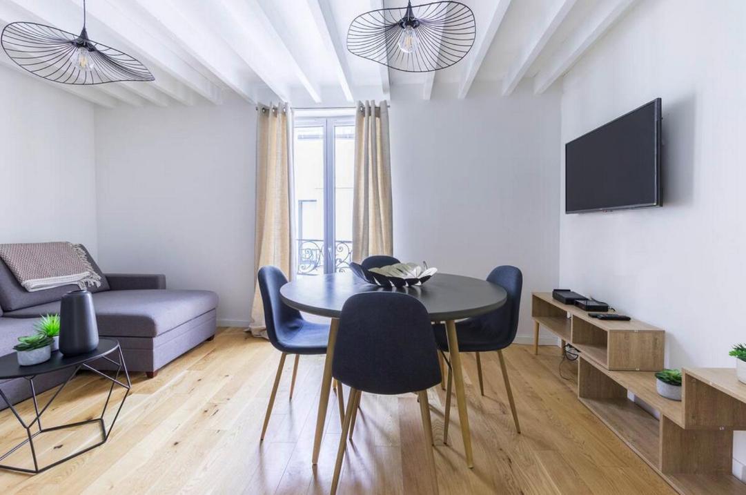 Apartment Grands Boulevards 41 Paris