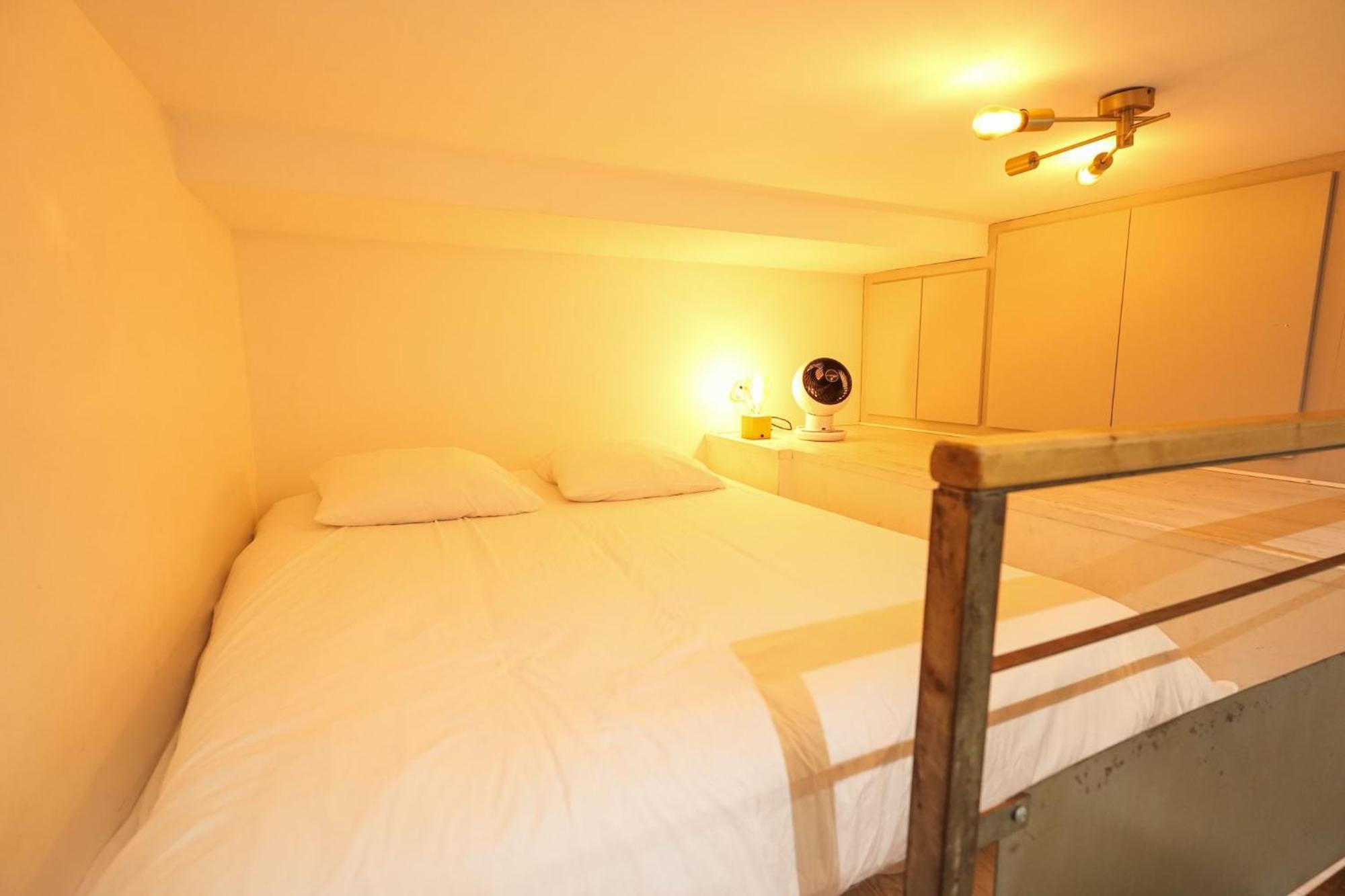 Loft 2 Bedroom Marais, Notre Dame Ac By Lcc Agency Apartment