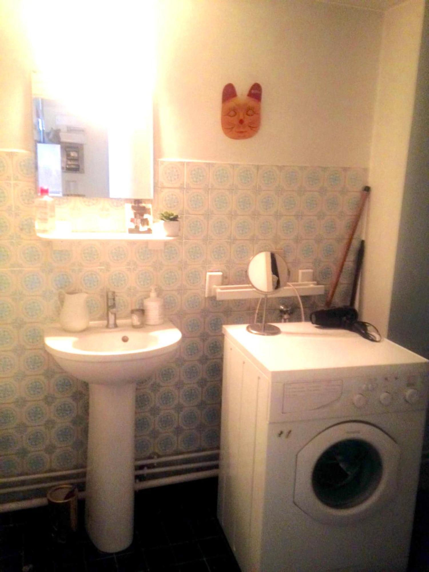 Amazing Eiffel Views At Cool Area Apartment Paris