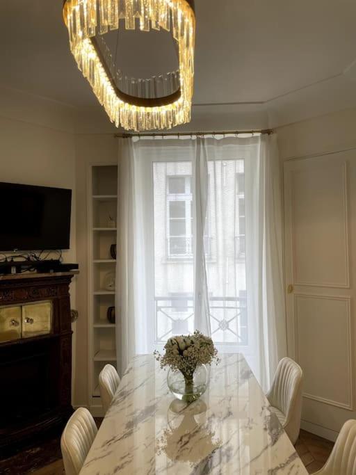 Luxury Family Getaway Apartment Paris