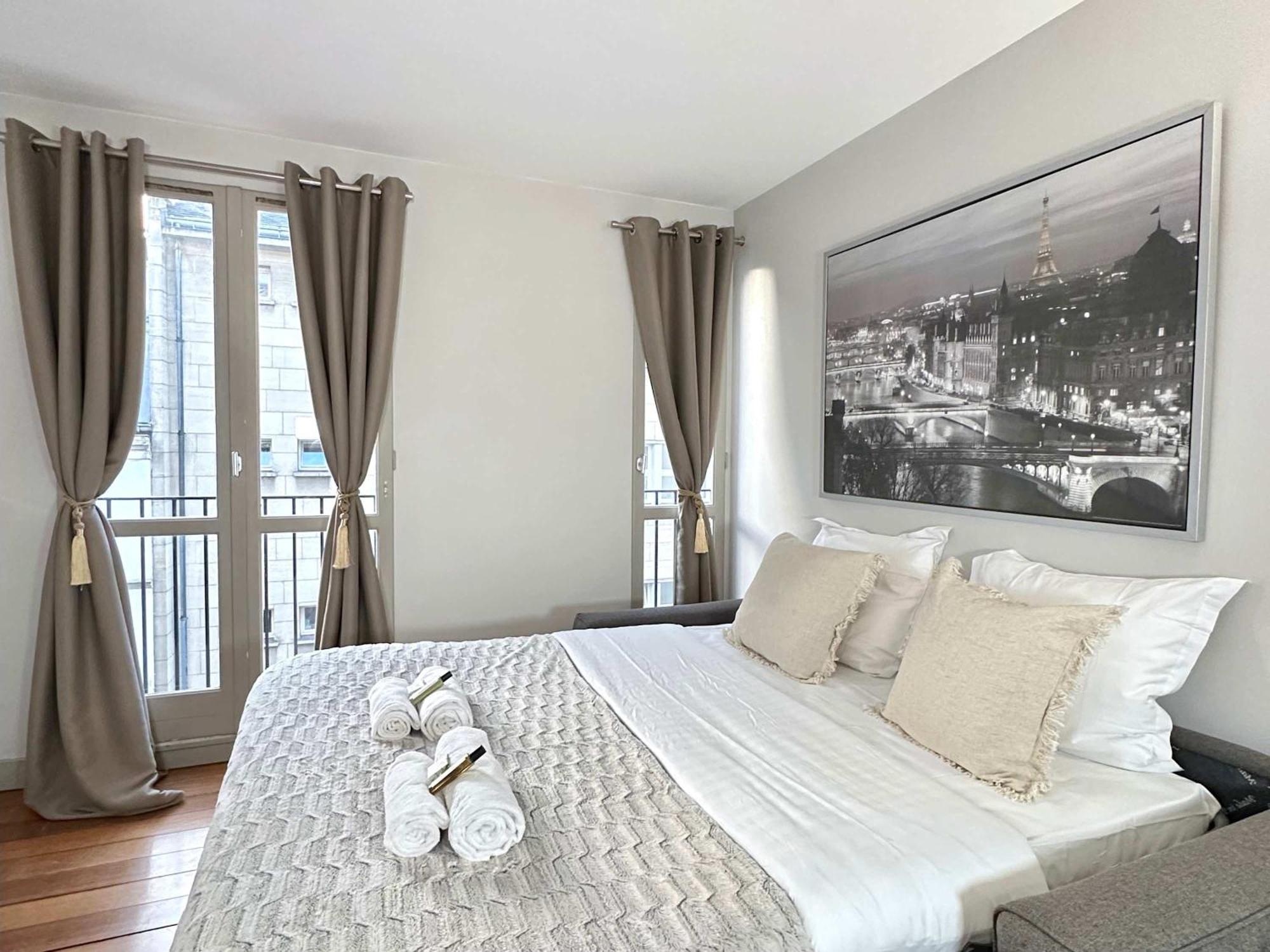 Apartment Beautiful Calm In Le Marais Paris