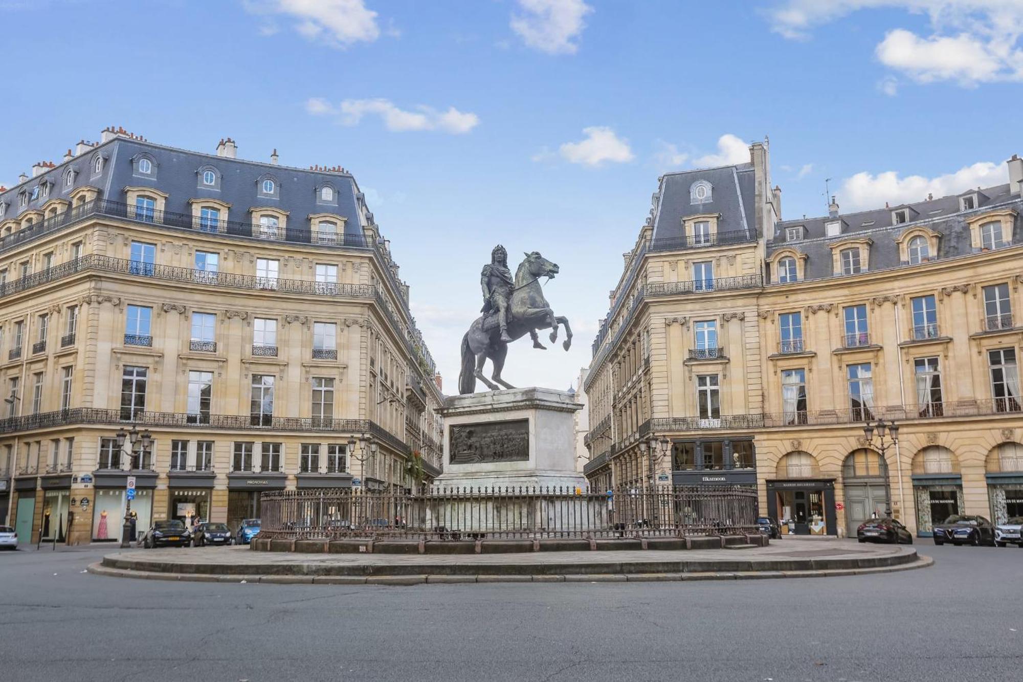 Herold - Place De Victoires By B'your Apartment