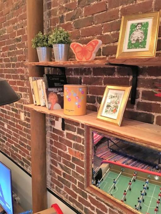 Montmartre Rue Des Martyrs Loft With Ac, 4-7 Peo * Paris