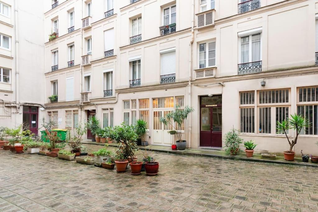 Montmartre Rue Des Martyrs Loft With Ac, 4-7 Peo Paris
