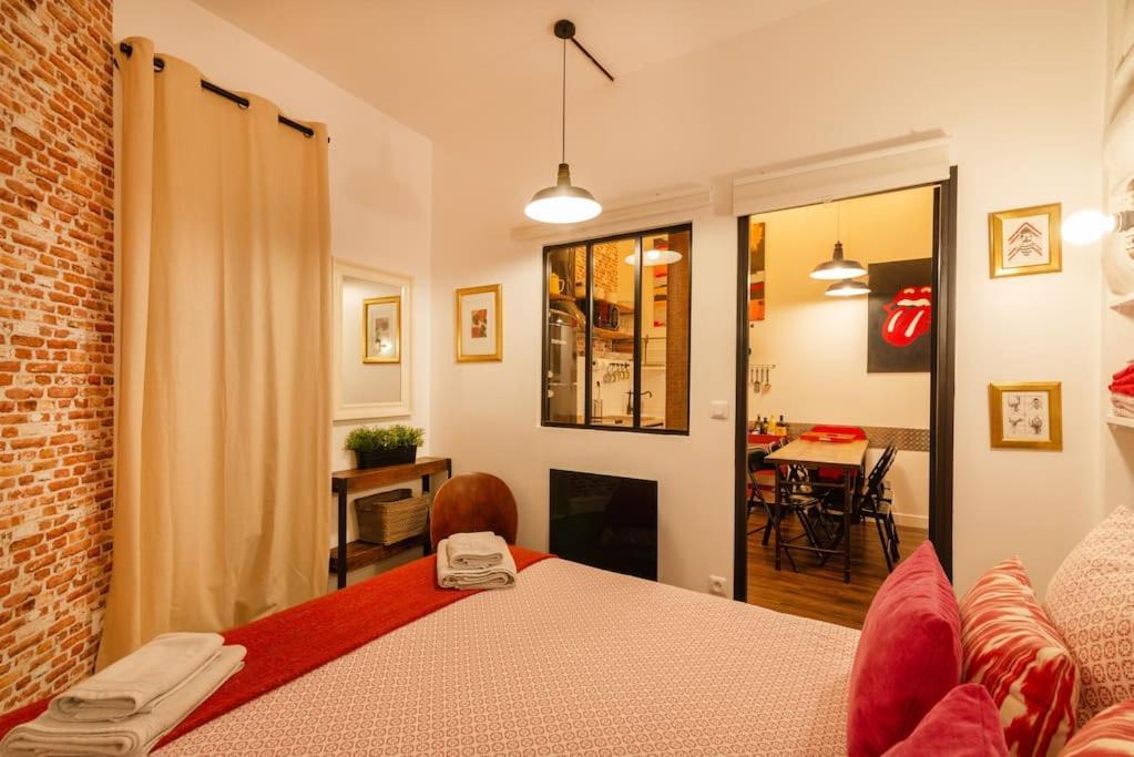 Apartment Montmartre Rue Des Martyrs Loft With Ac, 4-7 Peo *