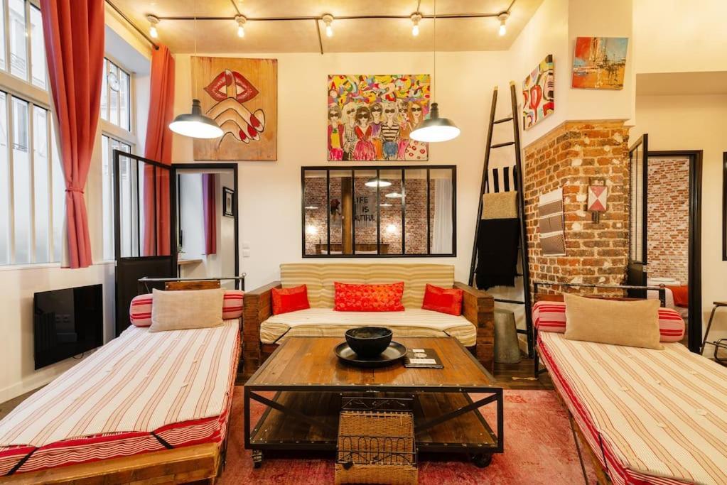Montmartre Rue Des Martyrs Loft With Ac, 4-7 Peo Apartment Paris