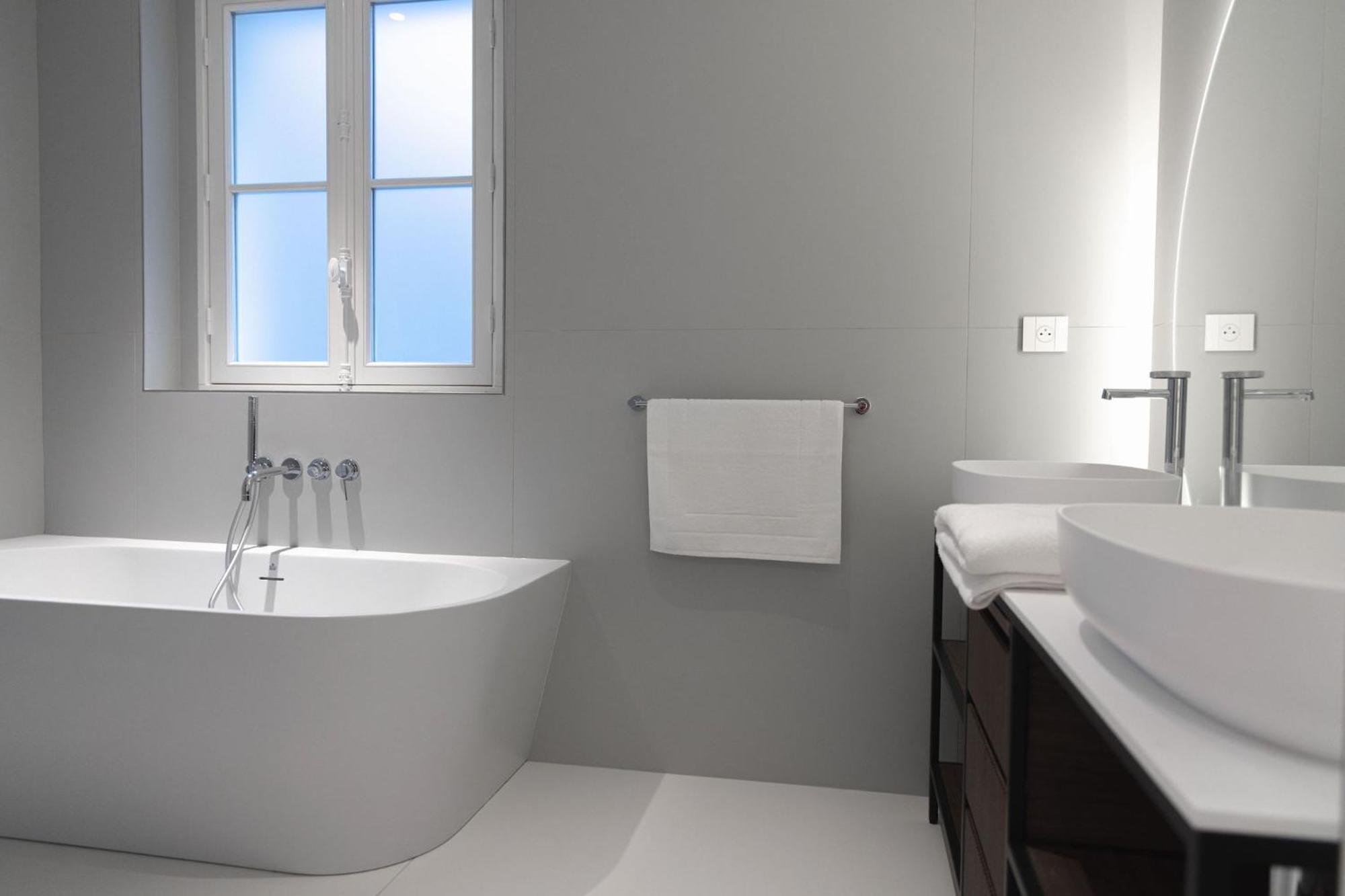 1.75 La Source 5* Paris