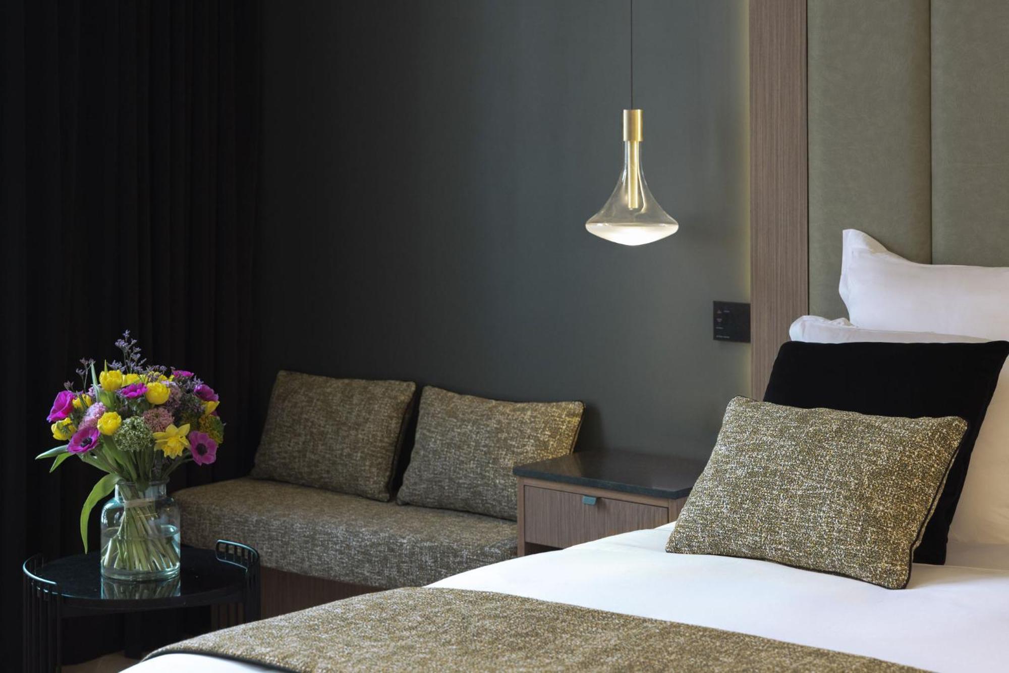 1.75 La Source Hotel Paris