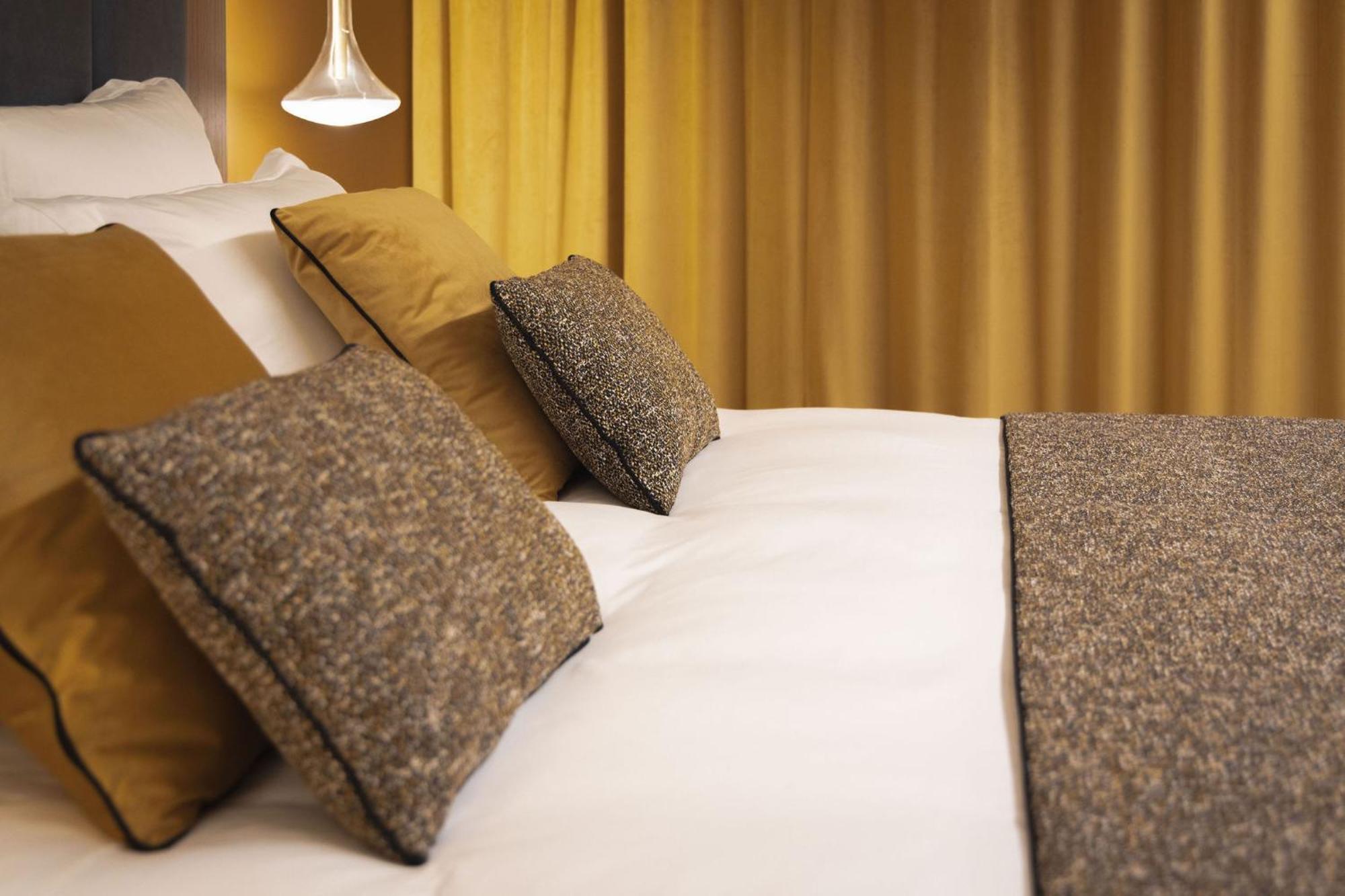 1.75 La Source Hotel