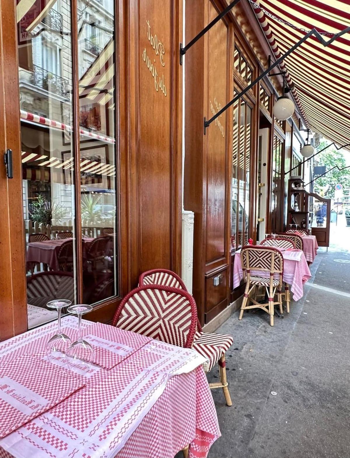 Eiffel Tower Gem Stylish & Unique Apartamento