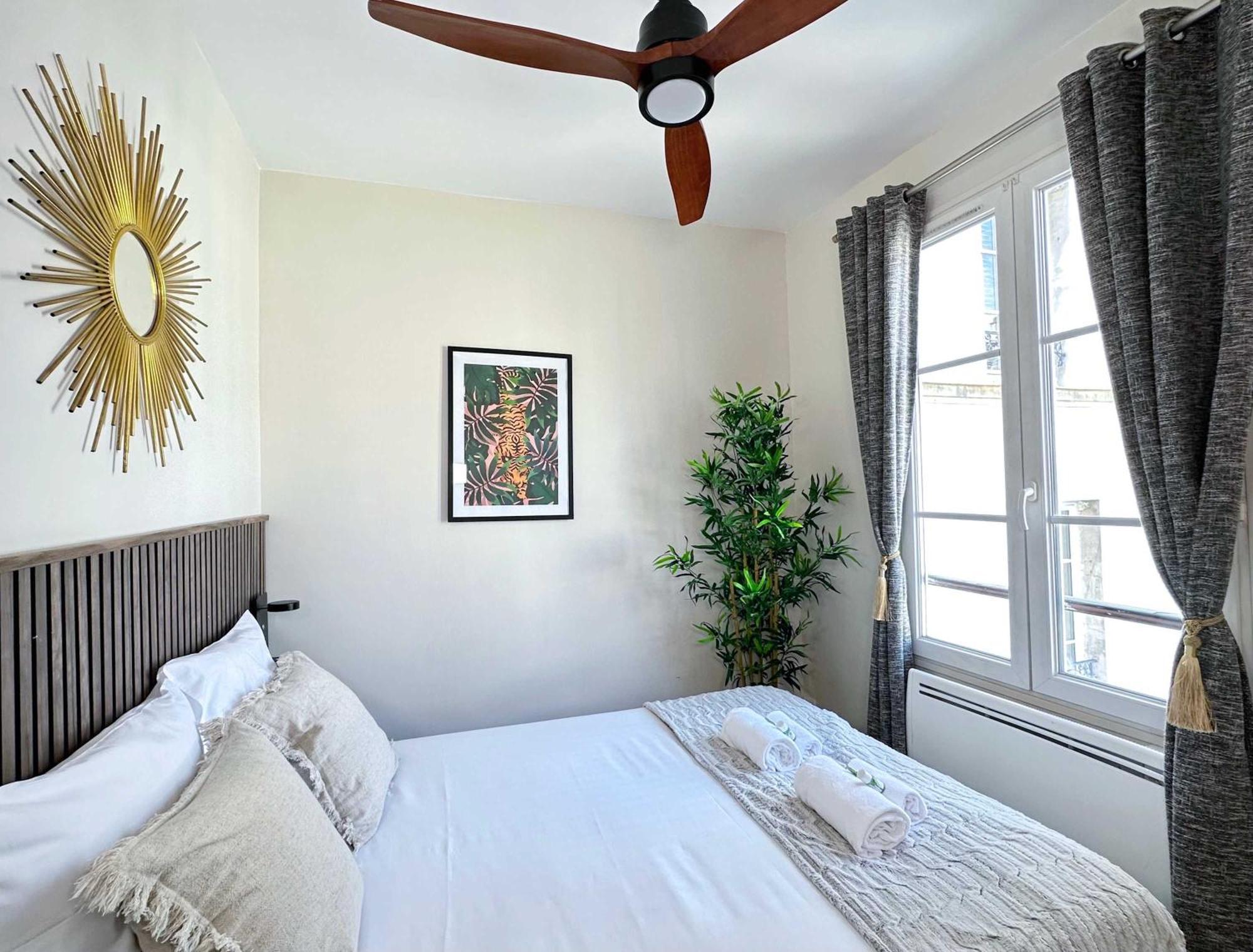 Eiffel Tower Gem Stylish & Unique Apartamento