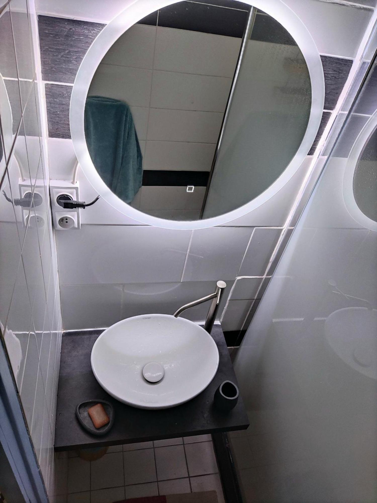 Confortable Pres Des Transports Apartment *