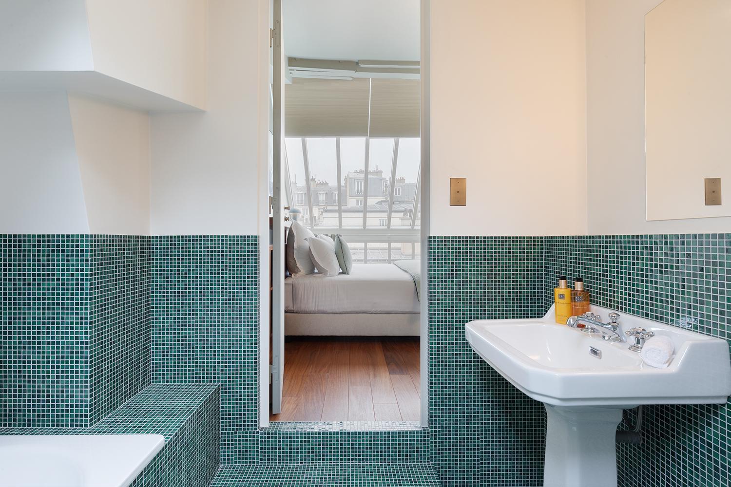 Oniri - In Montmartre - Robert Planquette Apartment