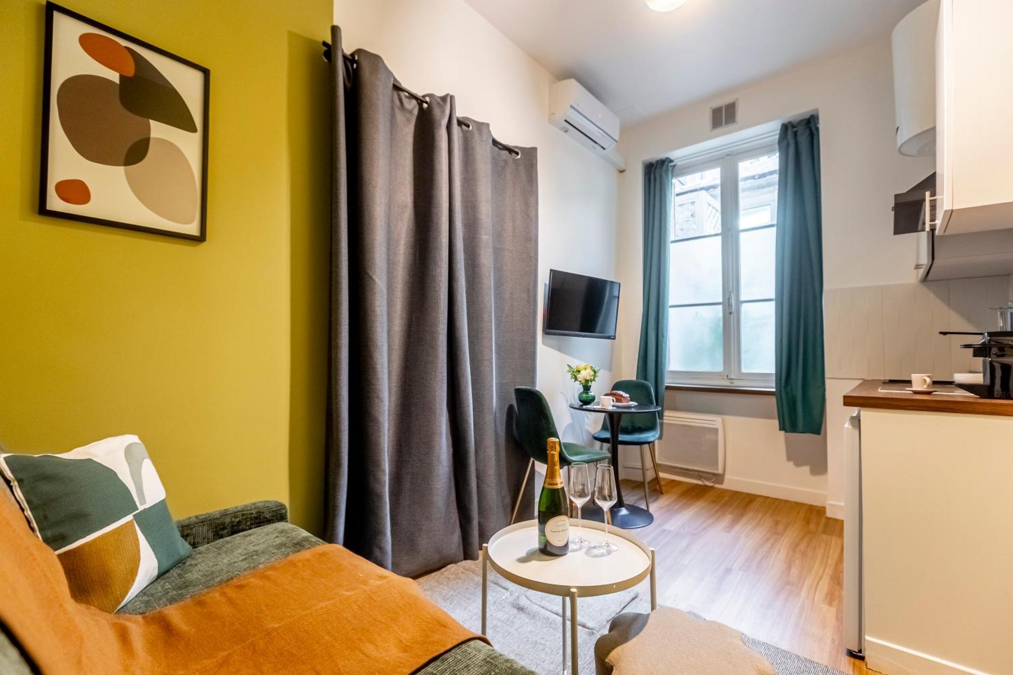 Apartment Opera *