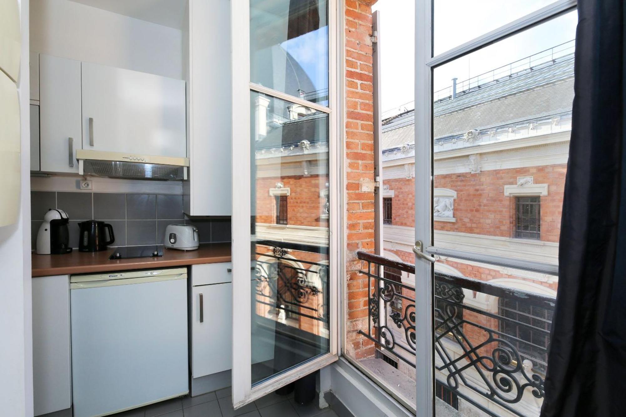 Service - En Face Du Musee - 5 - Flat-guest Paris