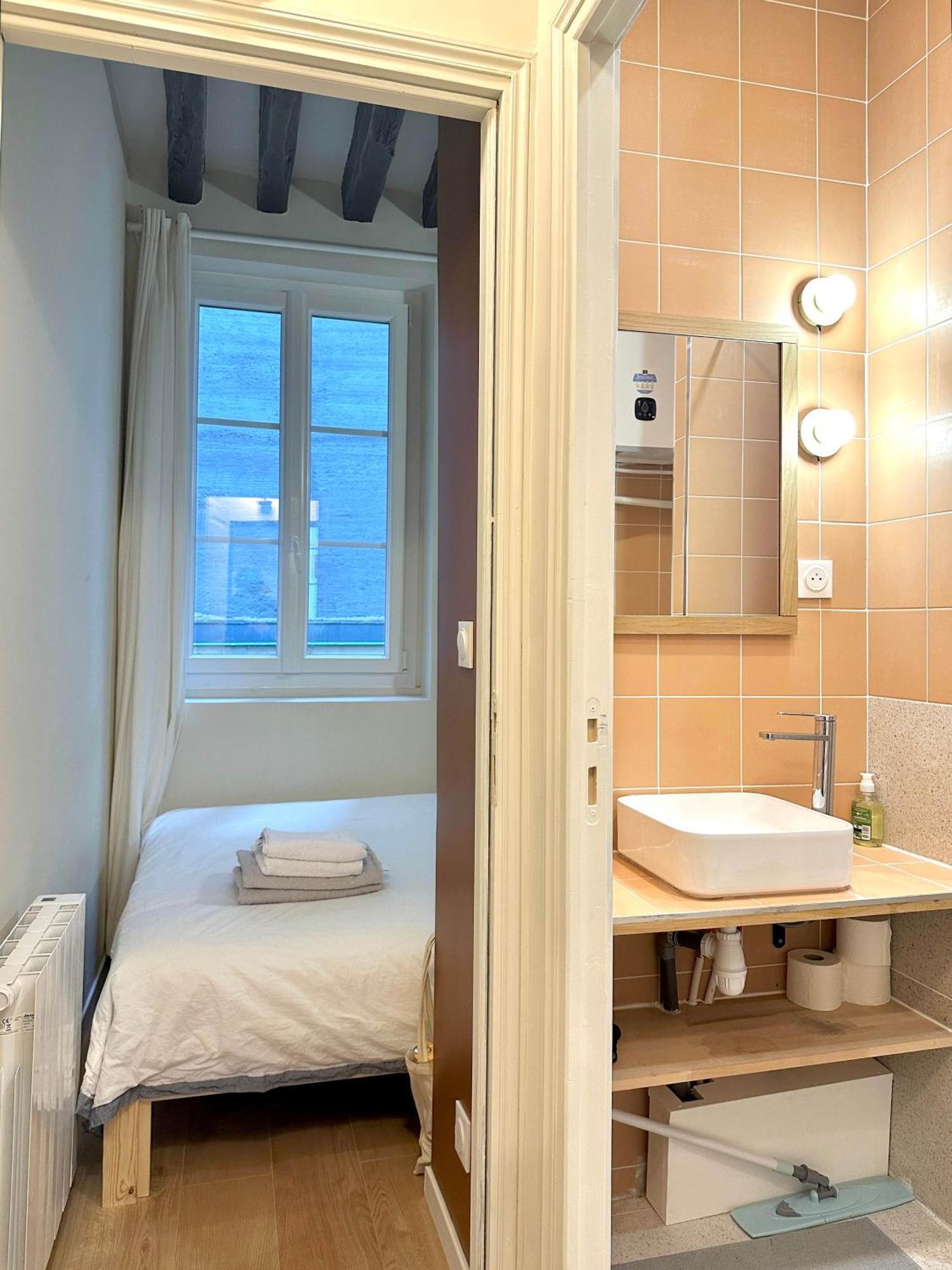 Appartement Cozy Near Pompidou Marais In Vertus *