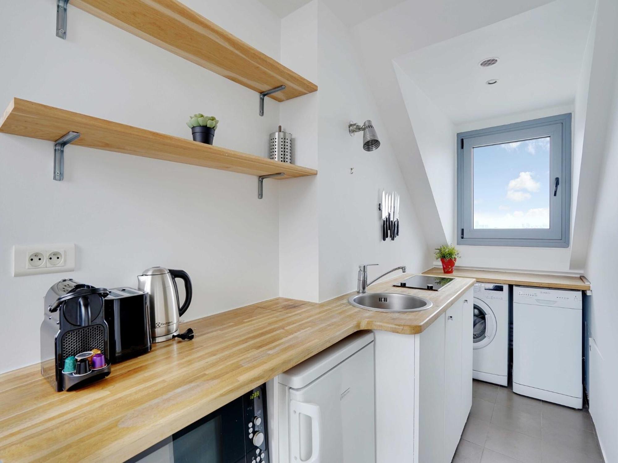 Moderne - 1br- 4p- Montmartre