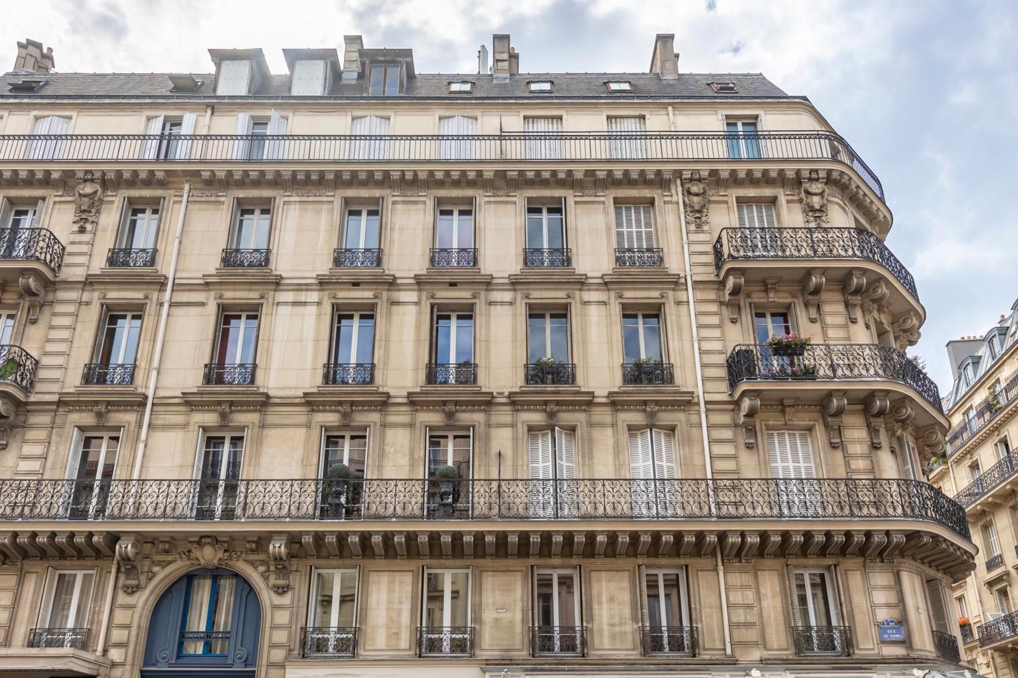Sweett - Rue De Rome * Paris
