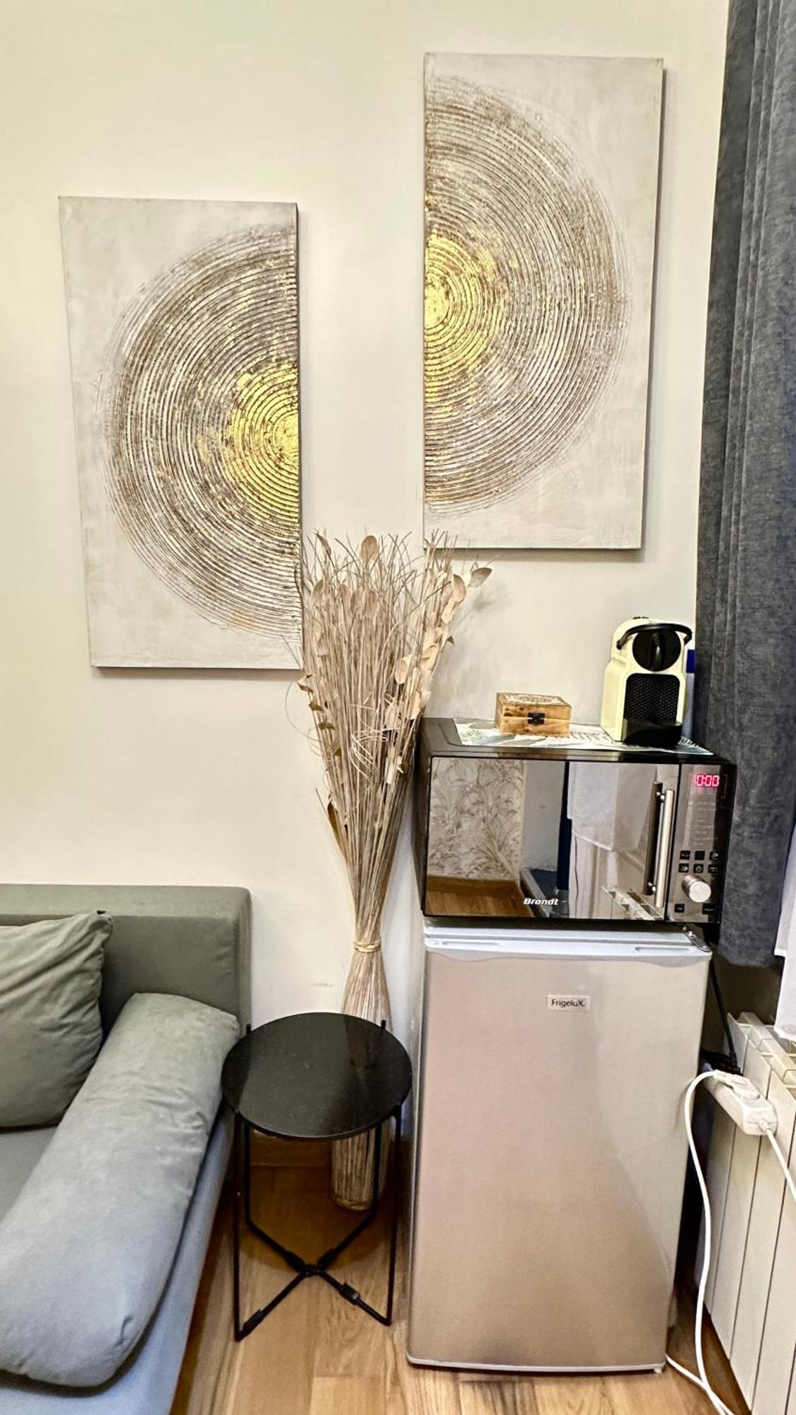 Amazing House Near To Saint Lazar And Lafayette! Apartment Paris