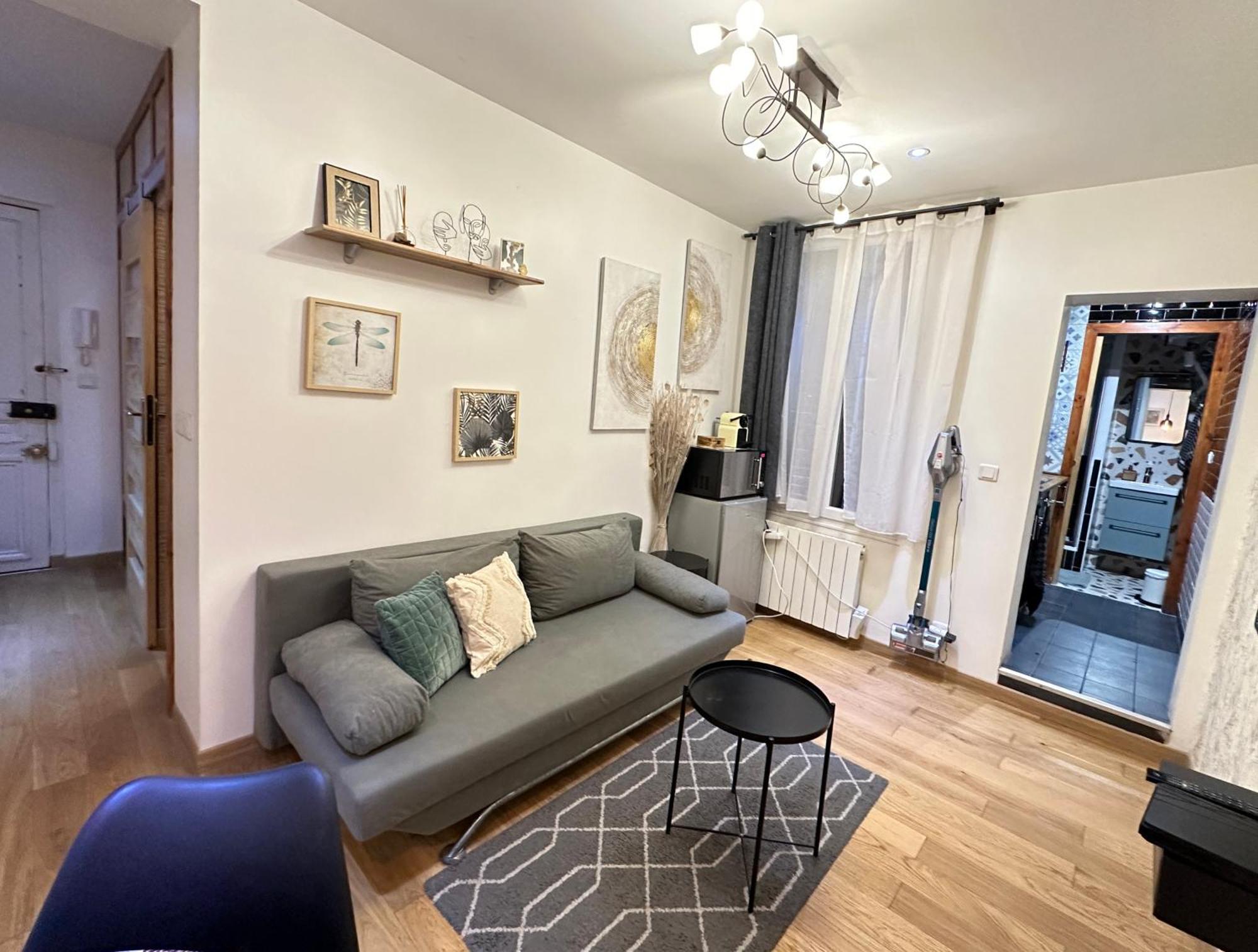 Amazing House Near To Saint Lazar And Lafayette! Apartment Paris