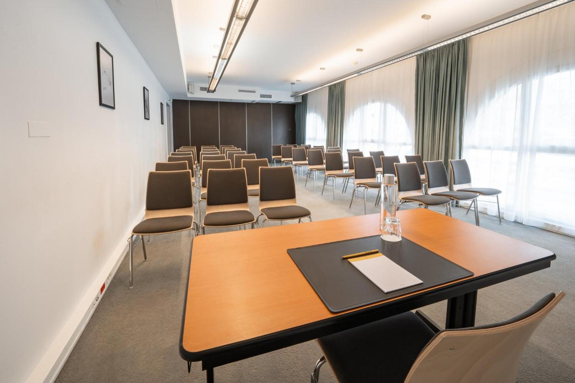 Hotel Voco Montparnasse, An Ihg Paris