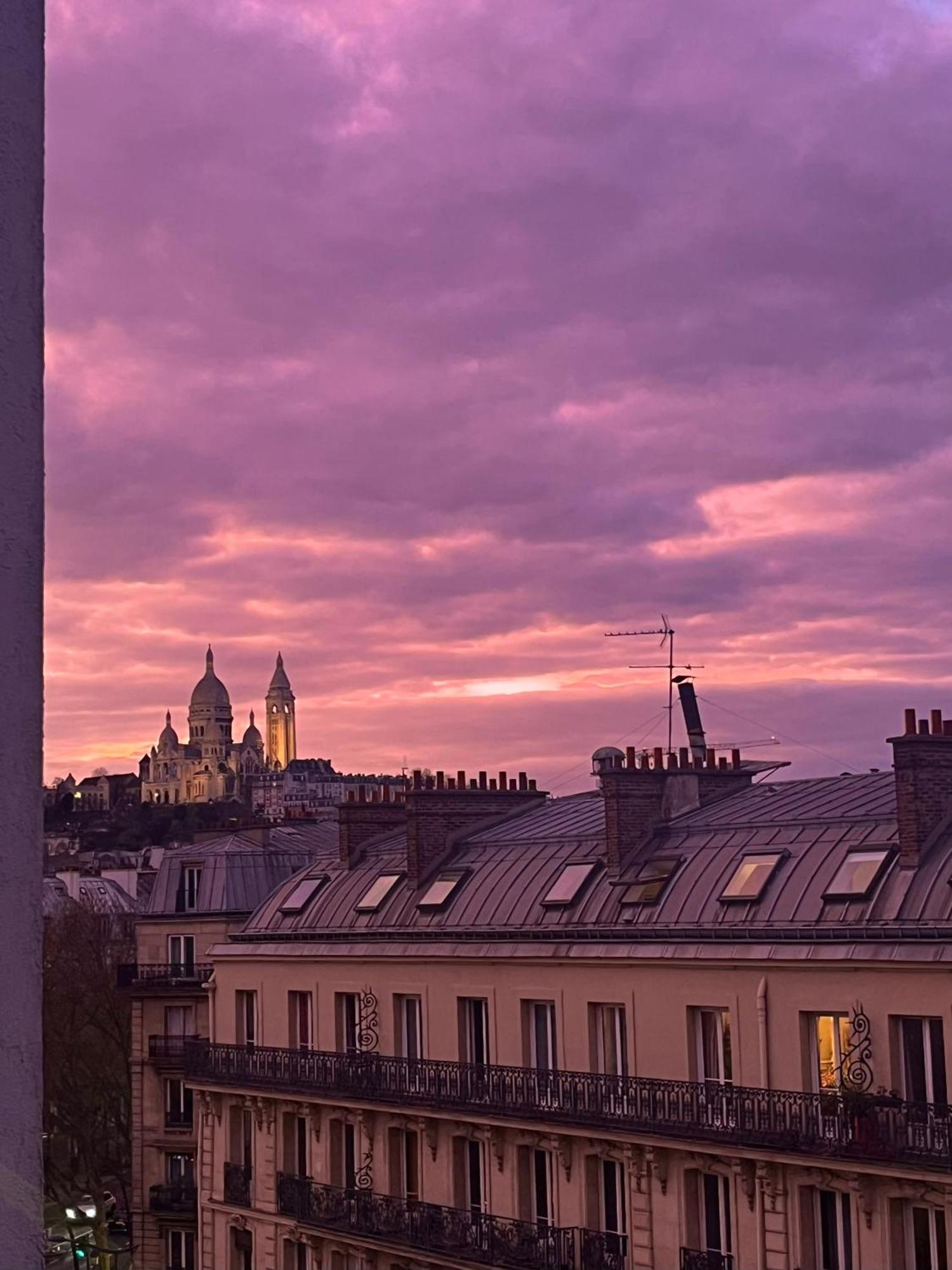 Au Coeur De *