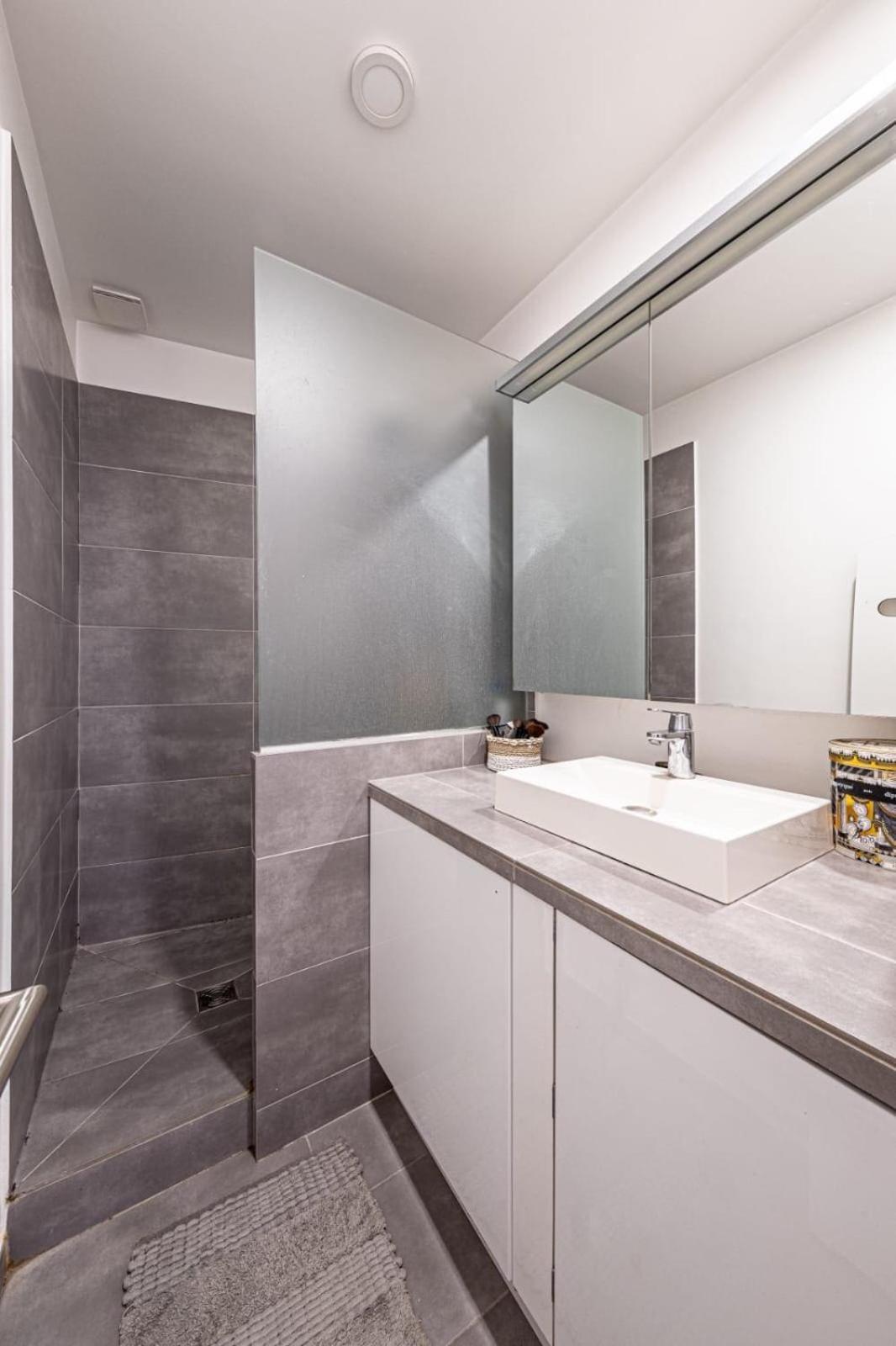 Apartment Beautiful In Le Marais *
