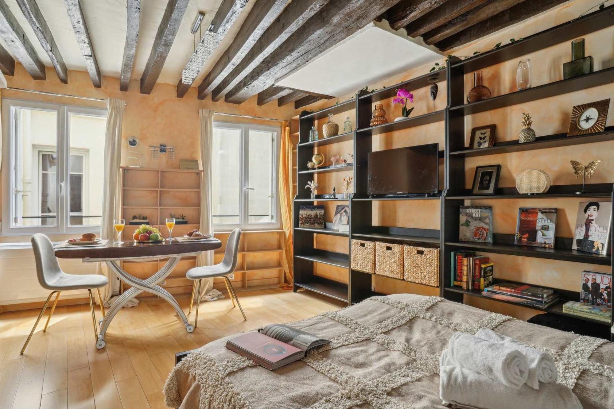 Bnbnova - Pompidou & Le Marais Apartment