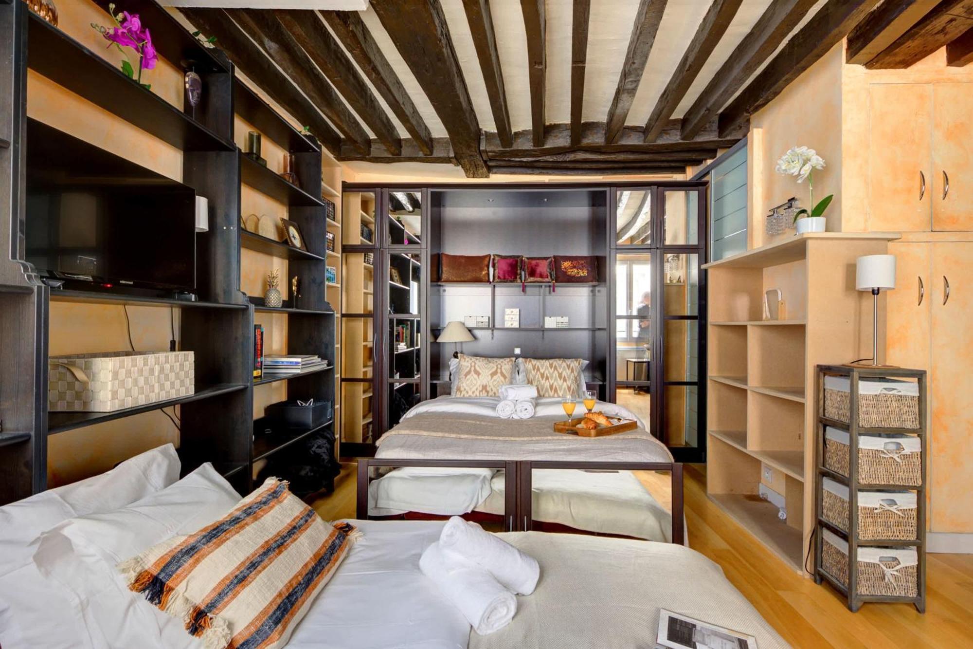 Bnbnova - Pompidou & Le Marais Apartment *