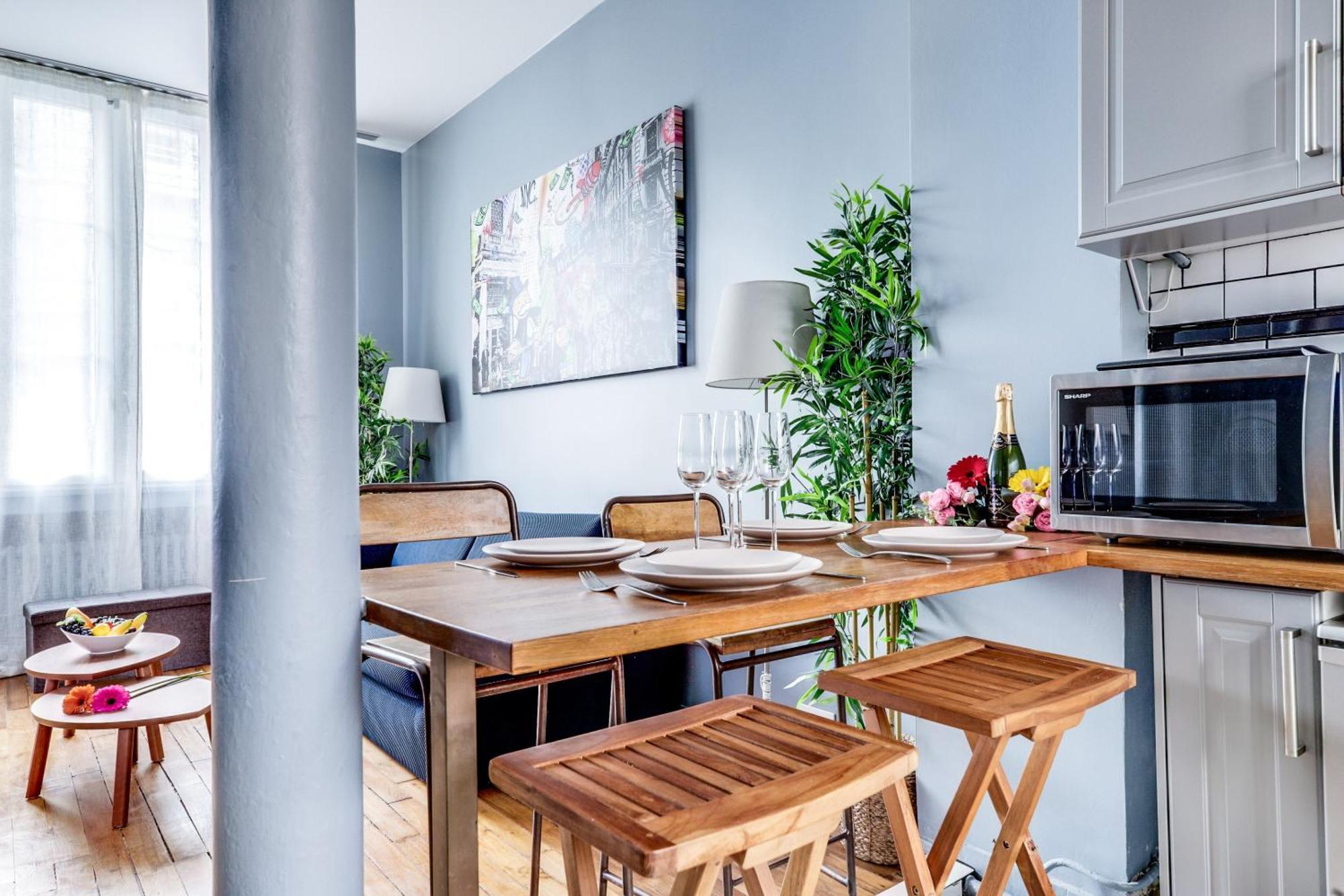Buttes-chaumont - Fully-equipped Apartment