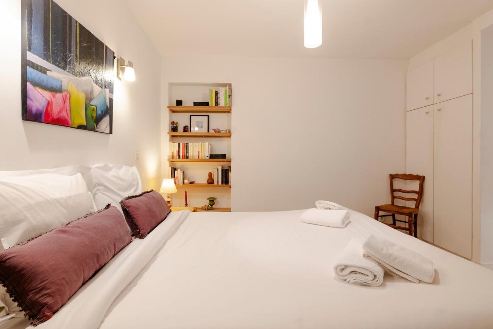 Charming Canal Saint-martin Apartment Paris