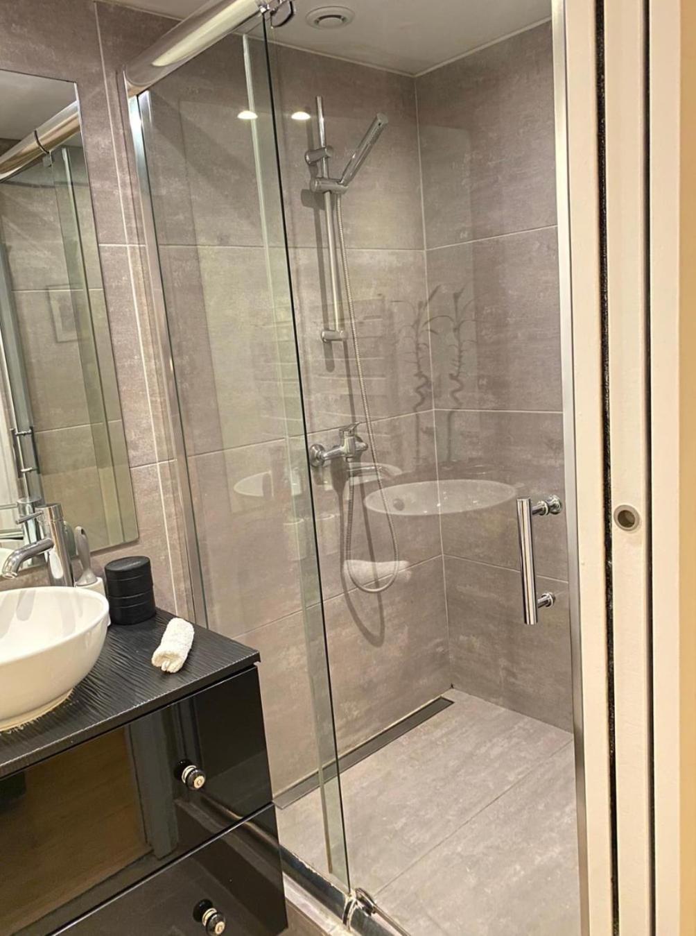 Apartment Luxury In The Golden Triangle - *